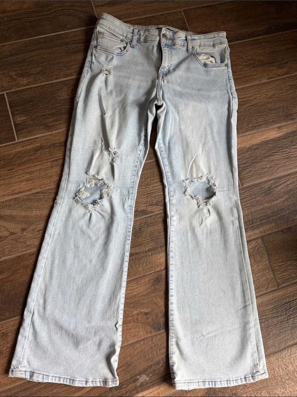 Light Blue Distressed Women's Aeropostale Jeans - Flare Fit